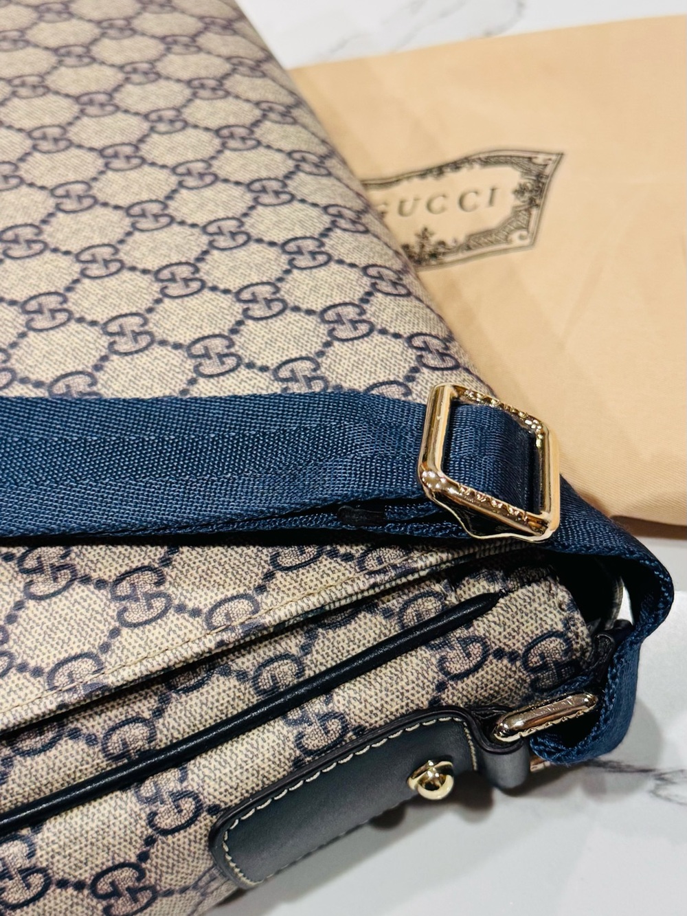 GUCCI Beige Monogram Messenger Bag with Navy Trim - Picture 7 of 11